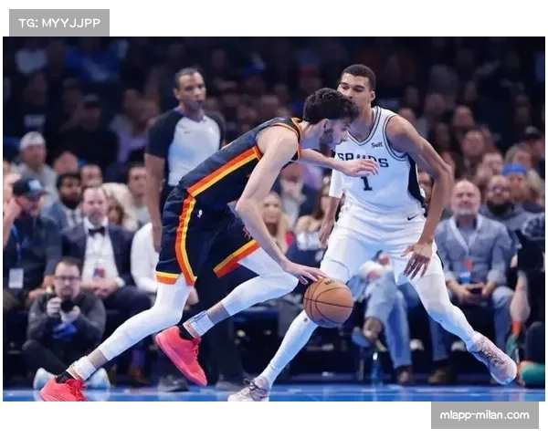 文班亚马霍姆格伦独角兽哲学对决 护筐效率与防守威慑模式对比